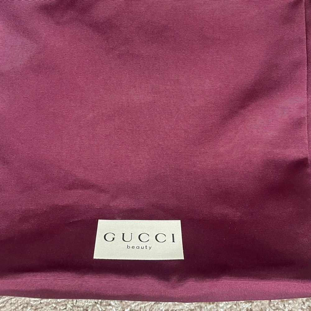 Gucci Beauty Burgundy Recycled Polyester Ribbed Tote‎ Bag Womens Red